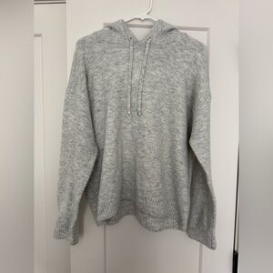 CeCe Gray Soft Woman’s Hooded Sweater- LIKE NEW